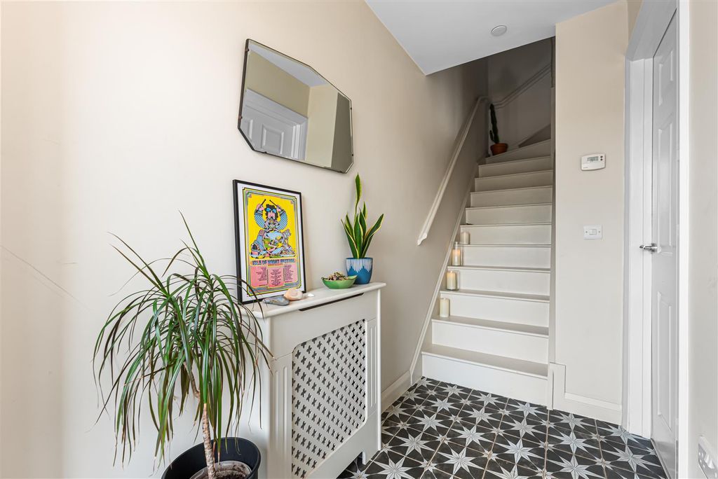 Property photo 3 of 25 Hallway