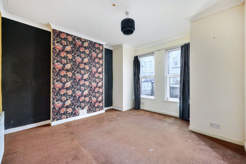 Property photo 2 of 10 Picture No. 01