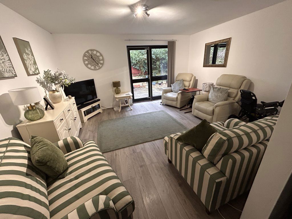 Property photo 2 of 9