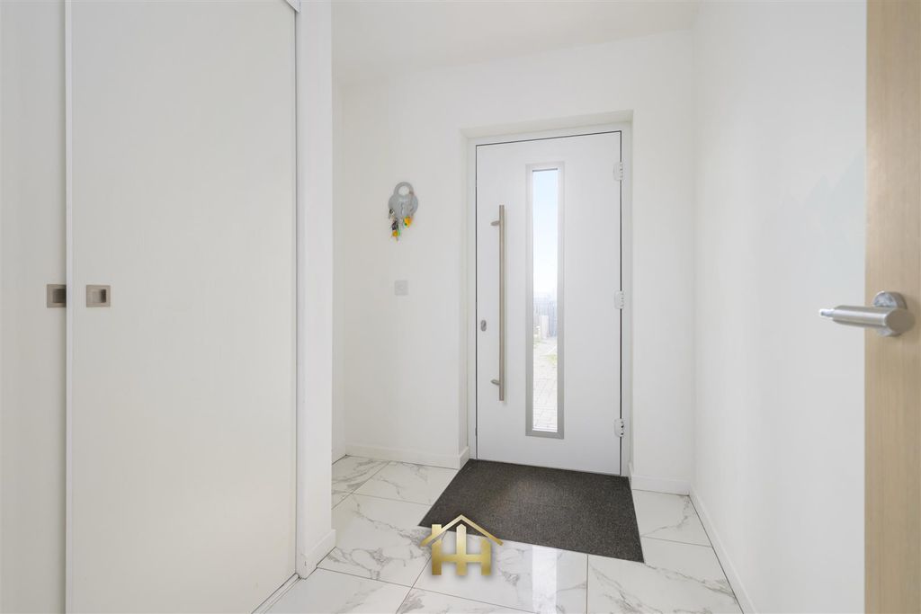 Property photo 3 of 45 25Braefield-0012.Jpg