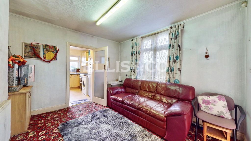 Property photo 2 of 13 Picture No. 25