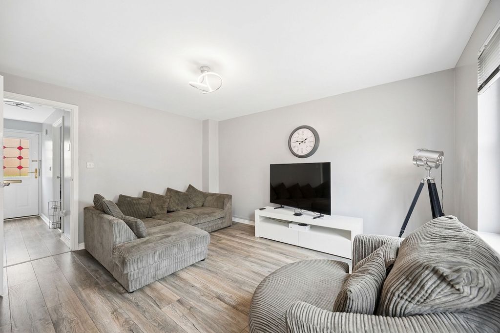 Property photo 3 of 29