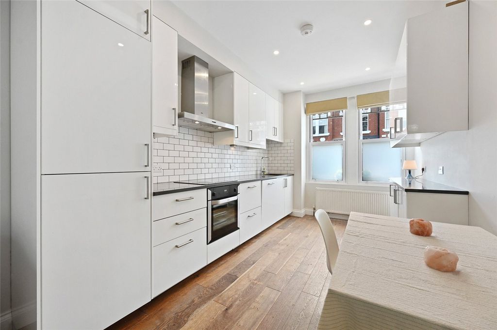 Property photo 3 of 12 Picture No. 08