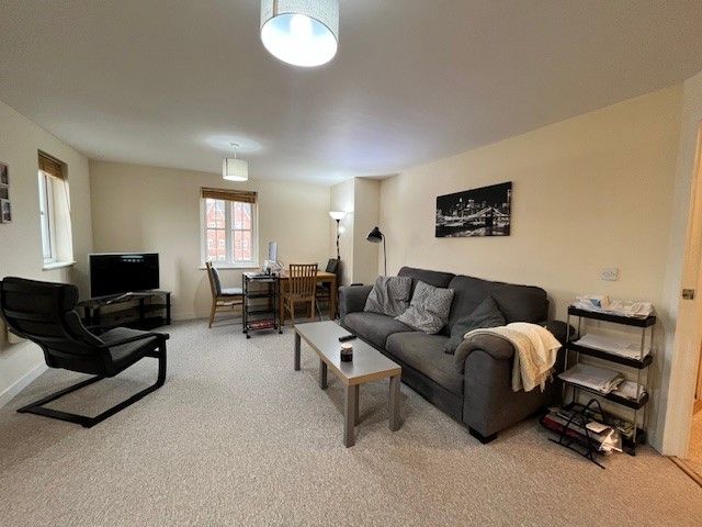Property photo 2 of 6