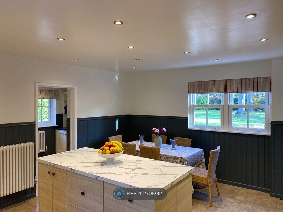 Property photo 3 of 18 Kitchen