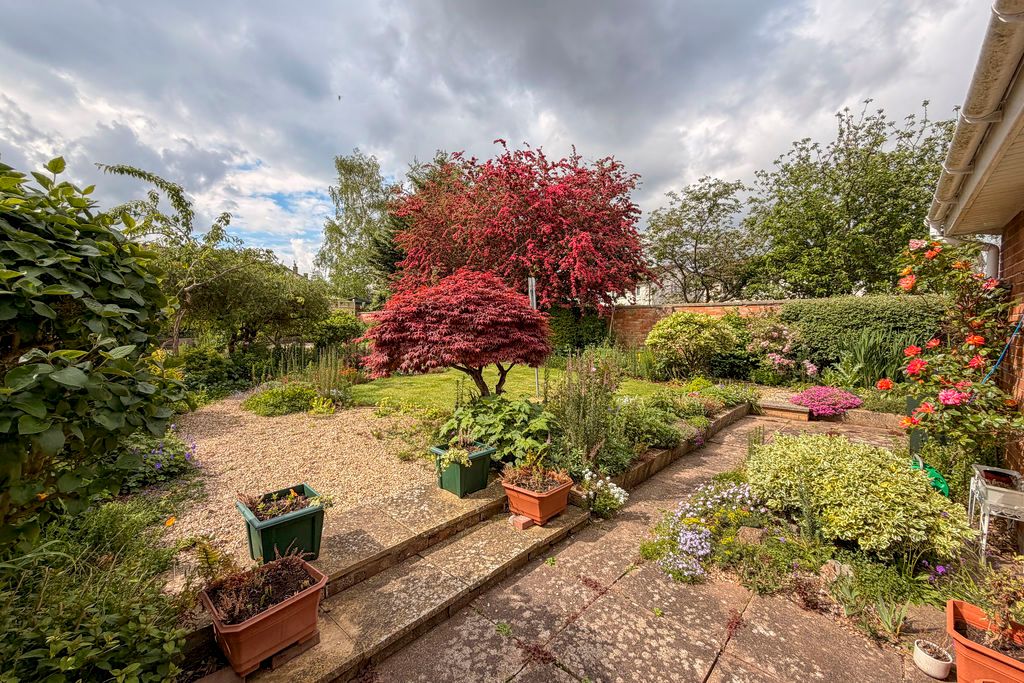 Property photo 2 of 41 Garden