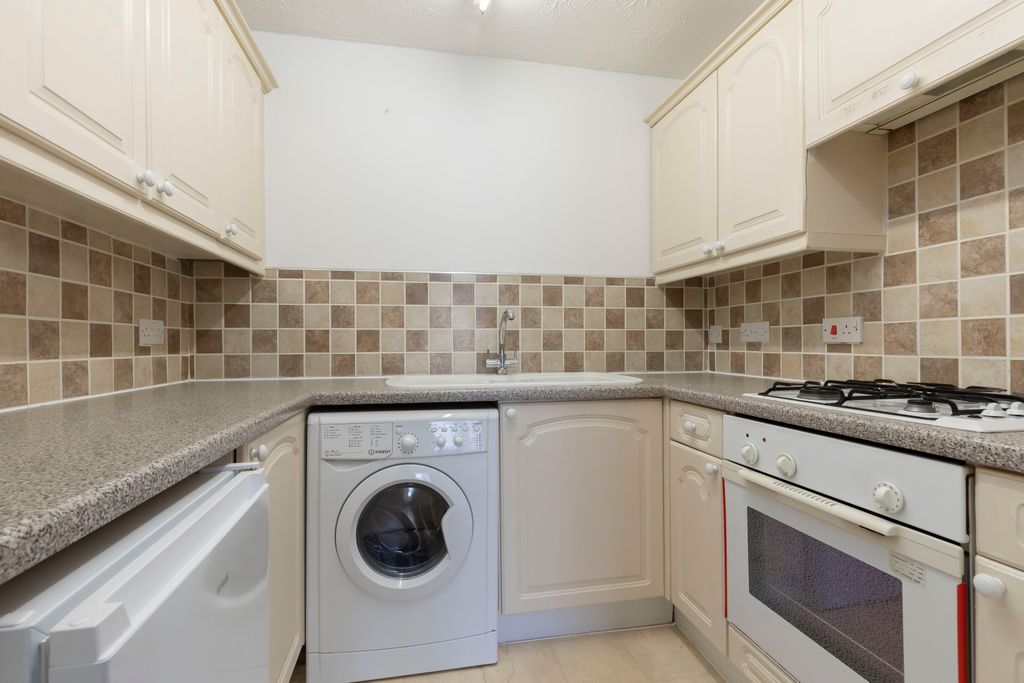 Property photo 3 of 7