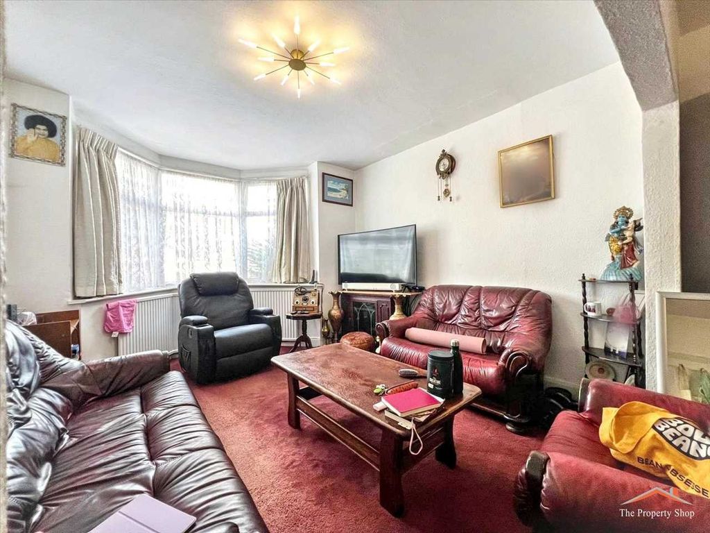 Property photo 3 of 12