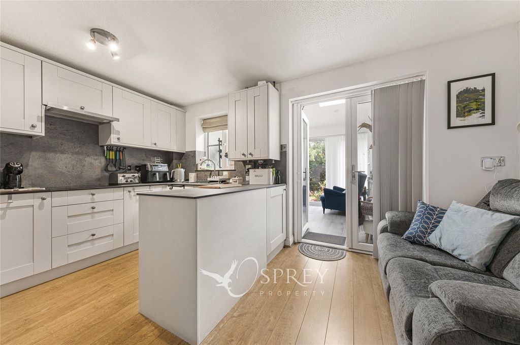 Property photo 2 of 11 Kitchen Diner