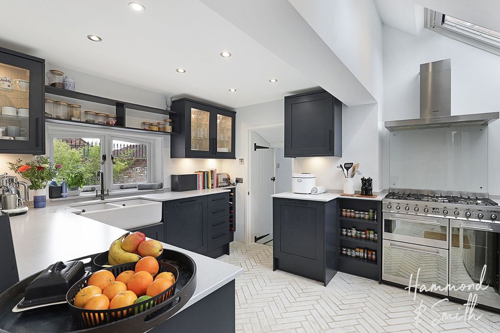 Additional image 8 of 4 bed link detached house for saleChurch Hill, Epping CM16