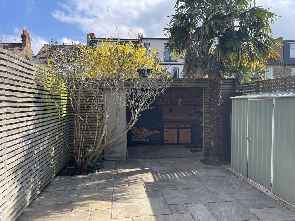 Property photo 2 of 19