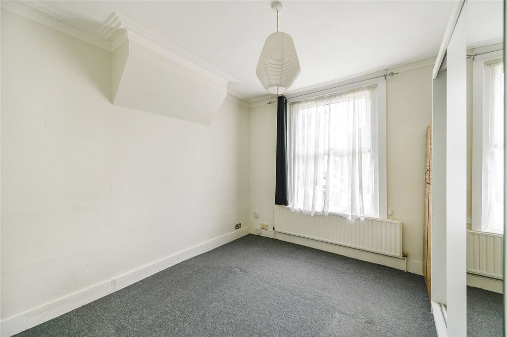 Property photo 2 of 19 Picture No. 02