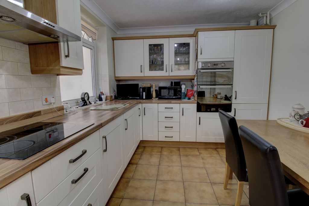 Property photo 2 of 11 A3