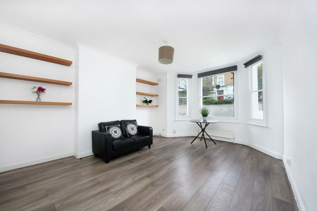 Property photo 3 of 14