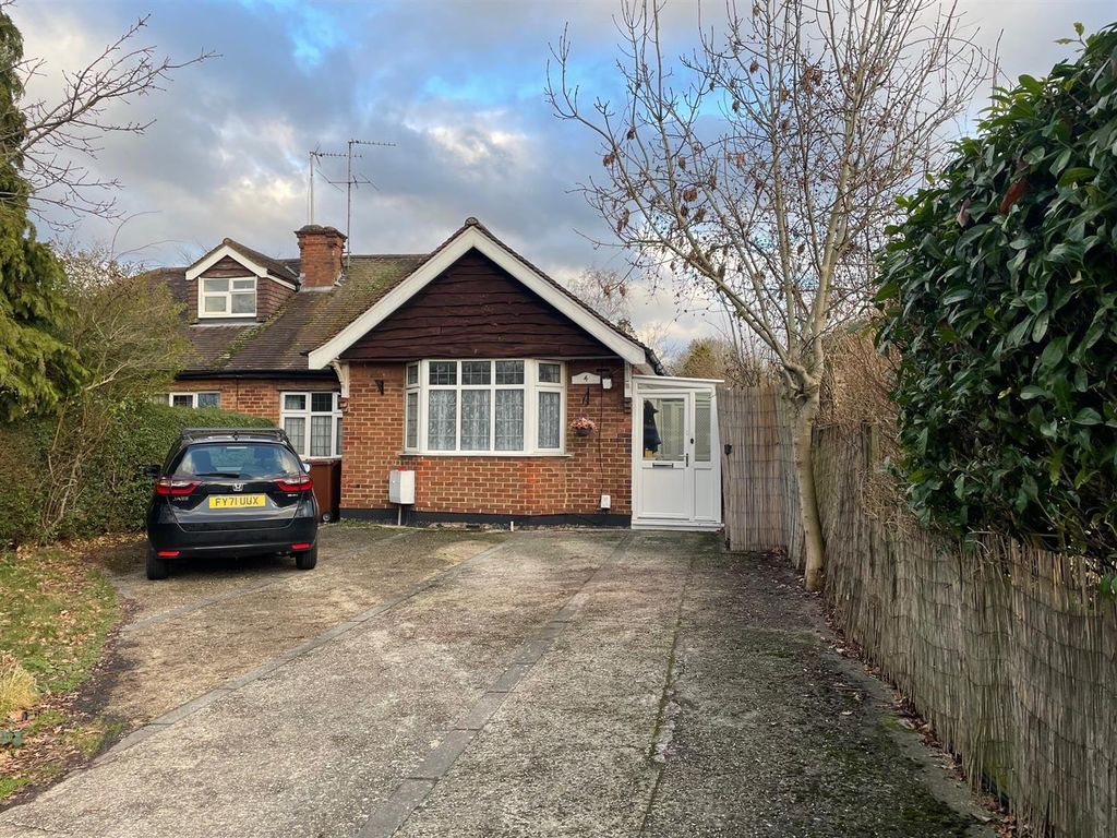 Property photo 1 of 13 Park Drive 4 Front.Jpg