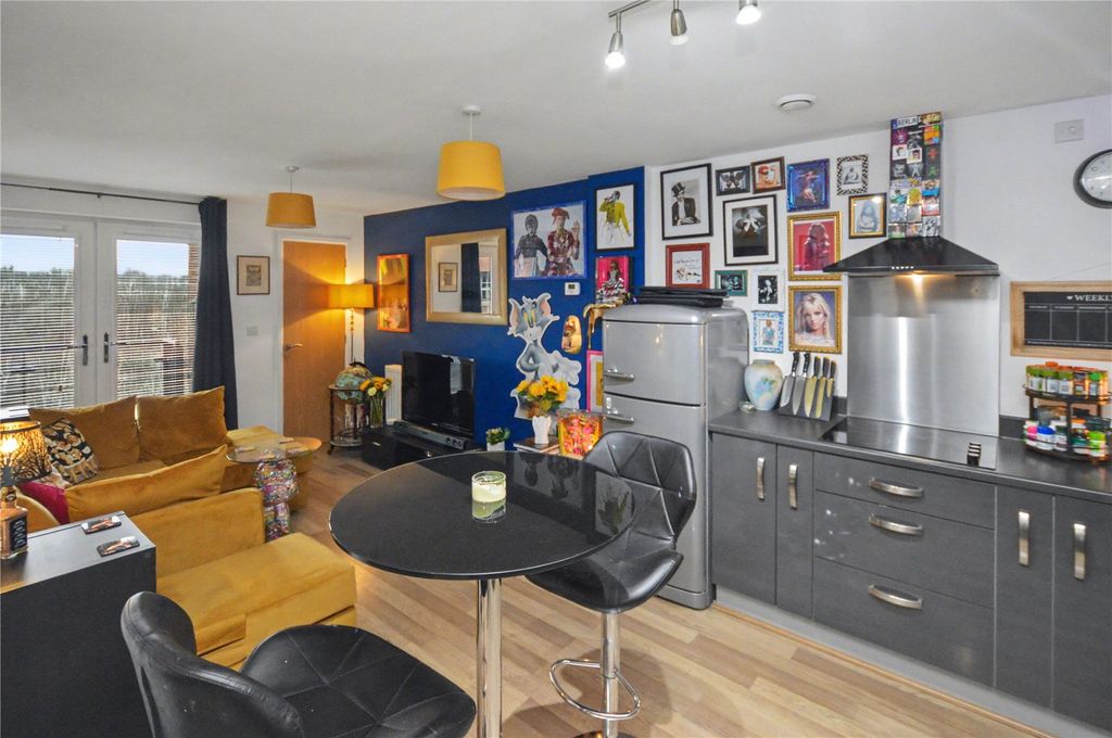 Property photo 2 of 14 Picture 2