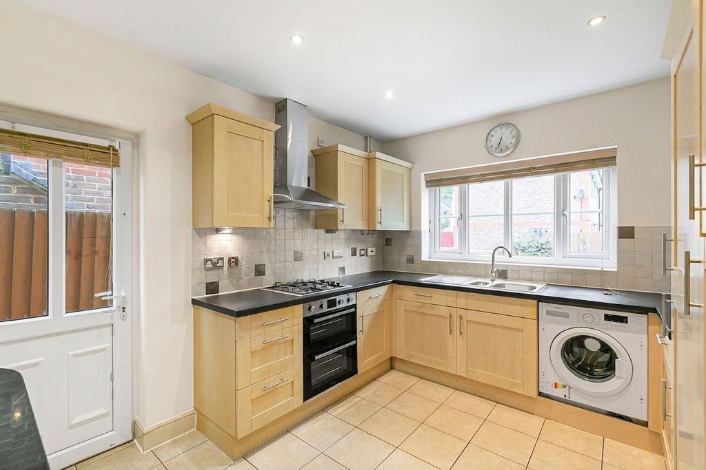 Property photo 3 of 30