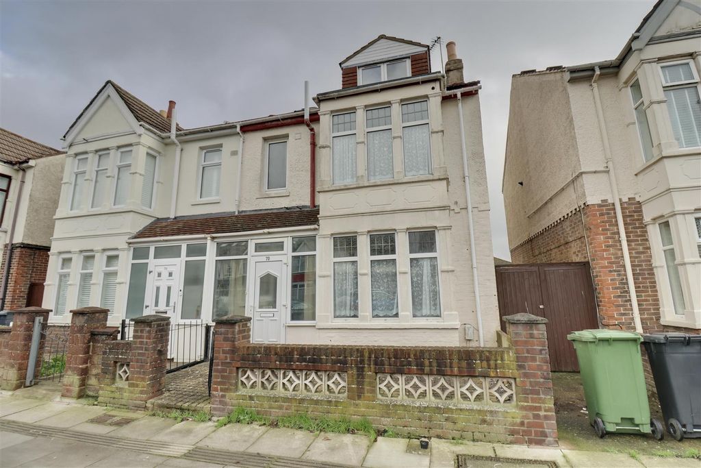 Property photo 1 of 16 81742544-109D-4A09-Aedb-De8045C644A8_1_201_A.Jpeg