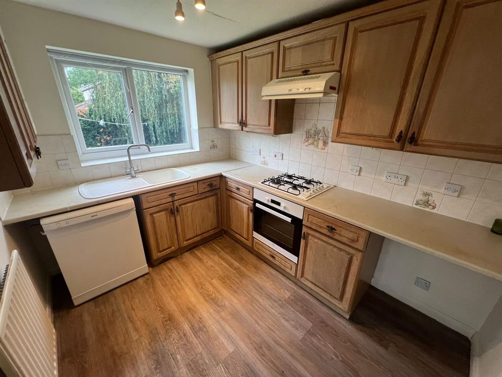 Property photo 3 of 27