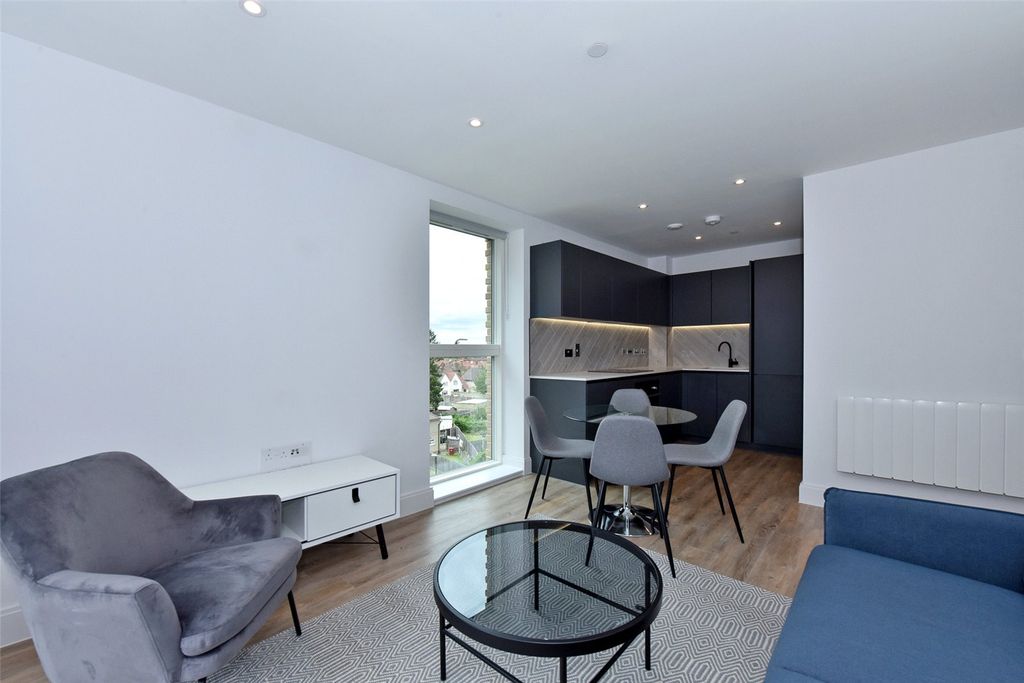 Property photo 3 of 18 Reception Room