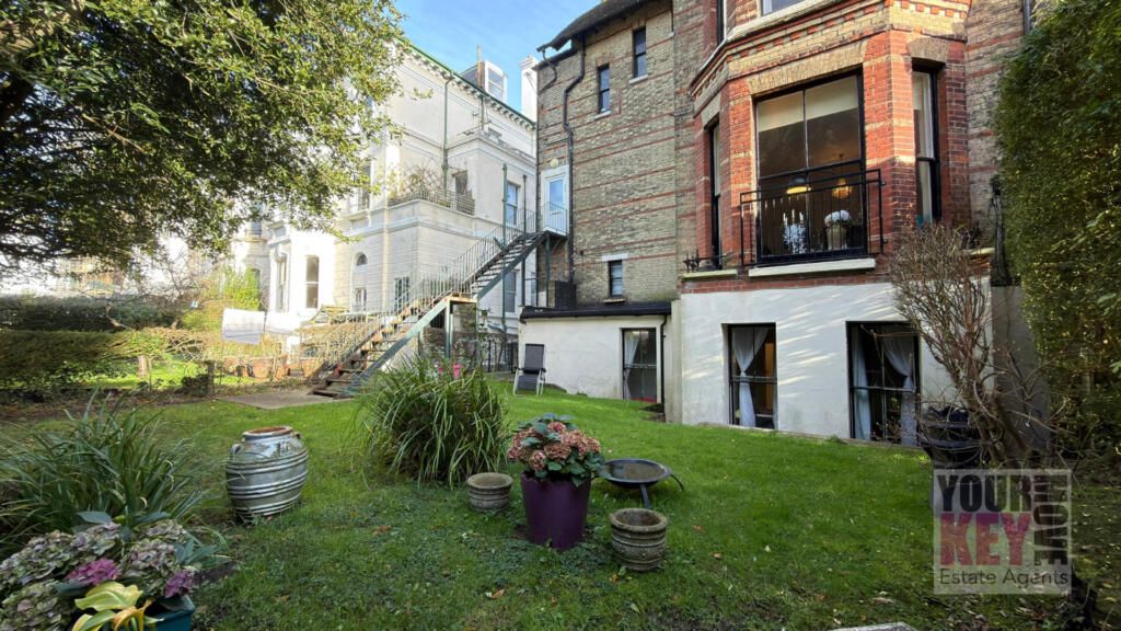 Property photo 2 of 19