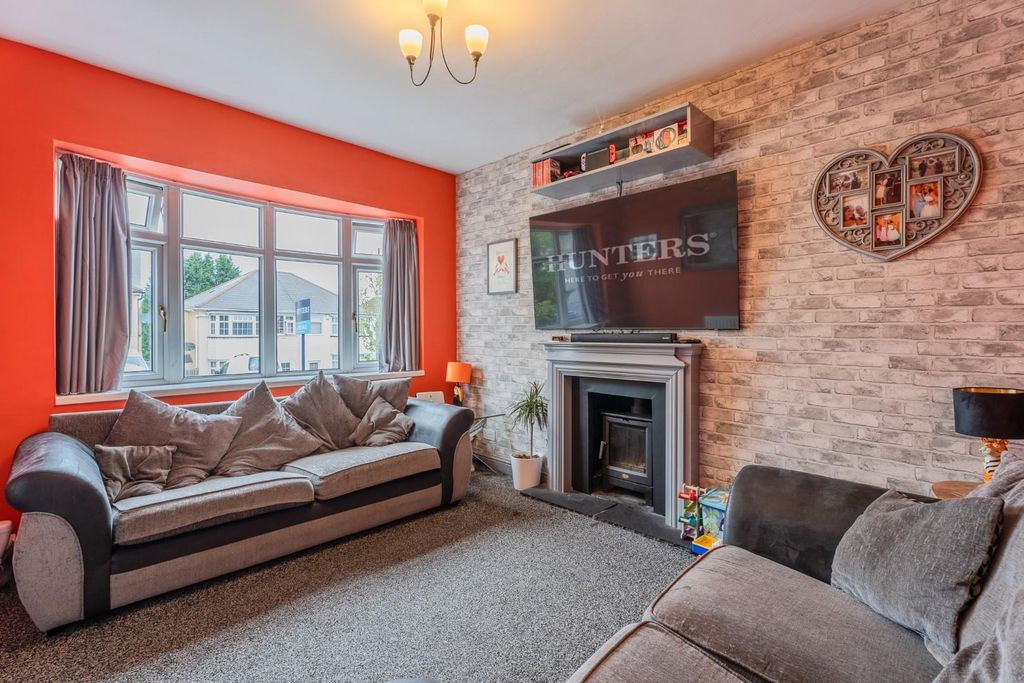 Property photo 2 of 14 Mount Road-10.Jpg