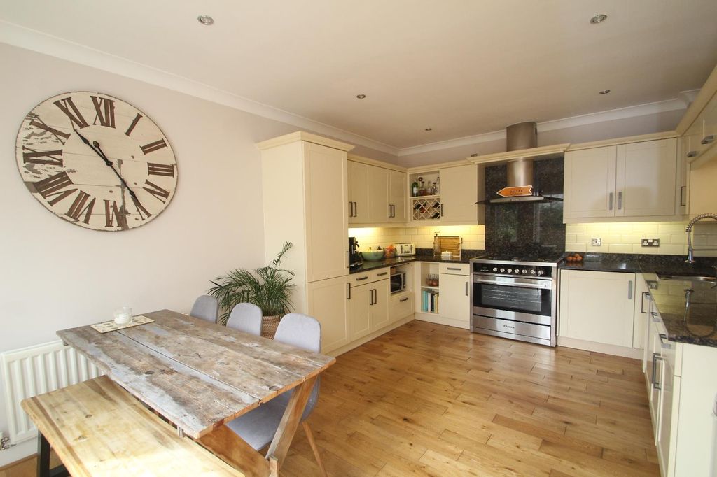 Property photo 2 of 17 0 General