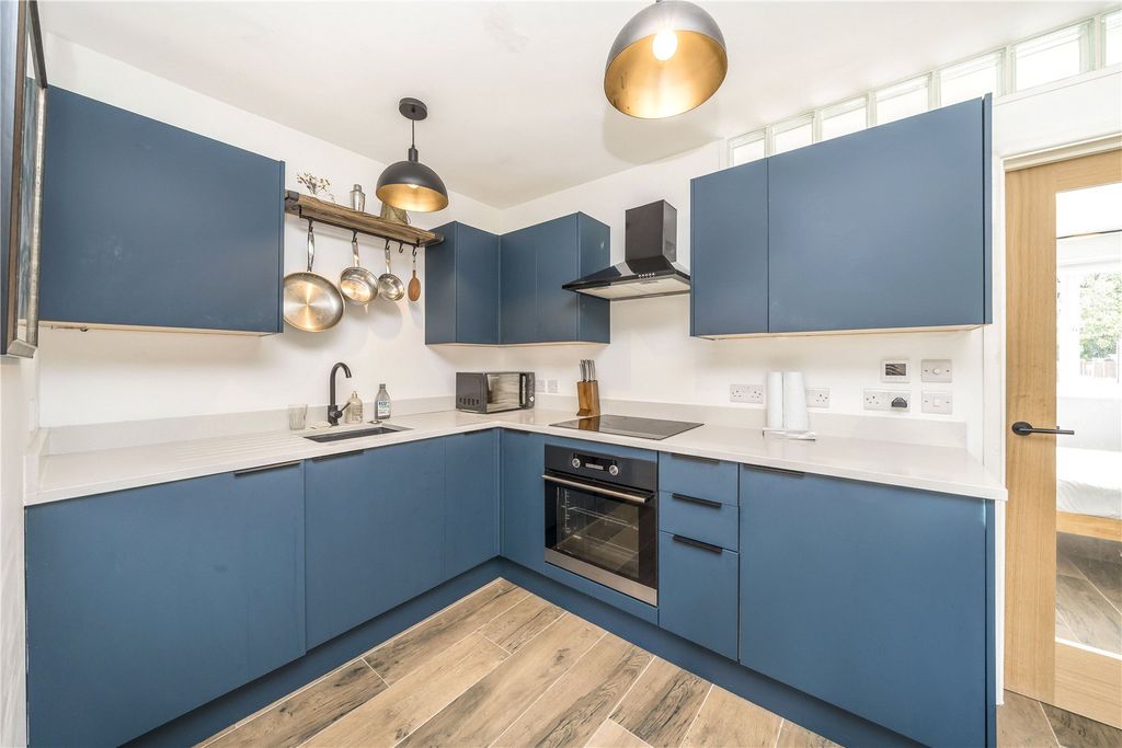 Property photo 2 of 6 Picture No. 06