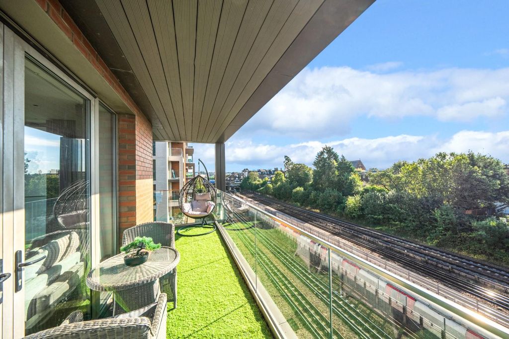 Property photo 2 of 16 Balcony