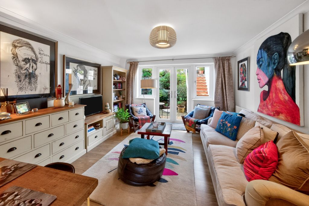 Property photo 2 of 18