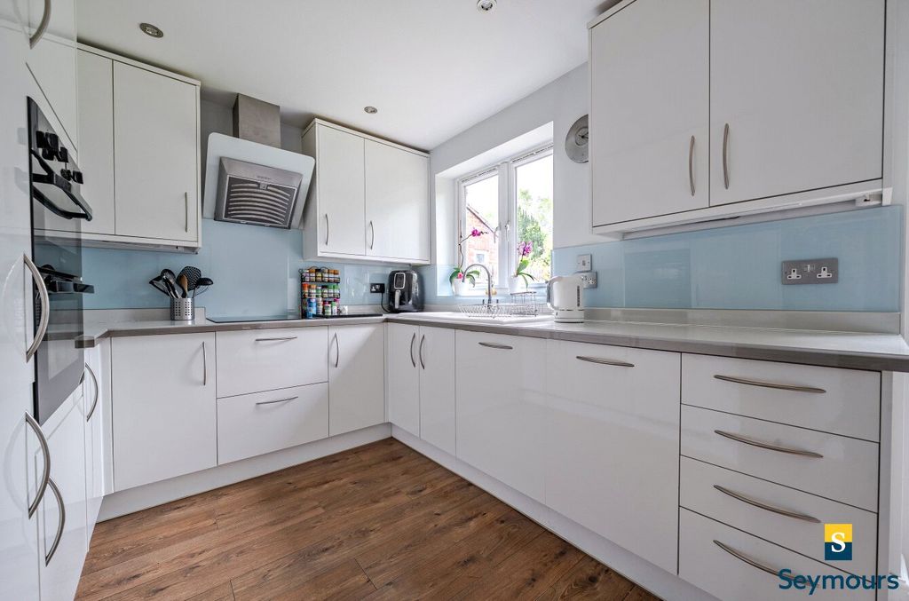 Additional image 4 of 3 bed semi-detached house for saleGuildford, Surrey GU1