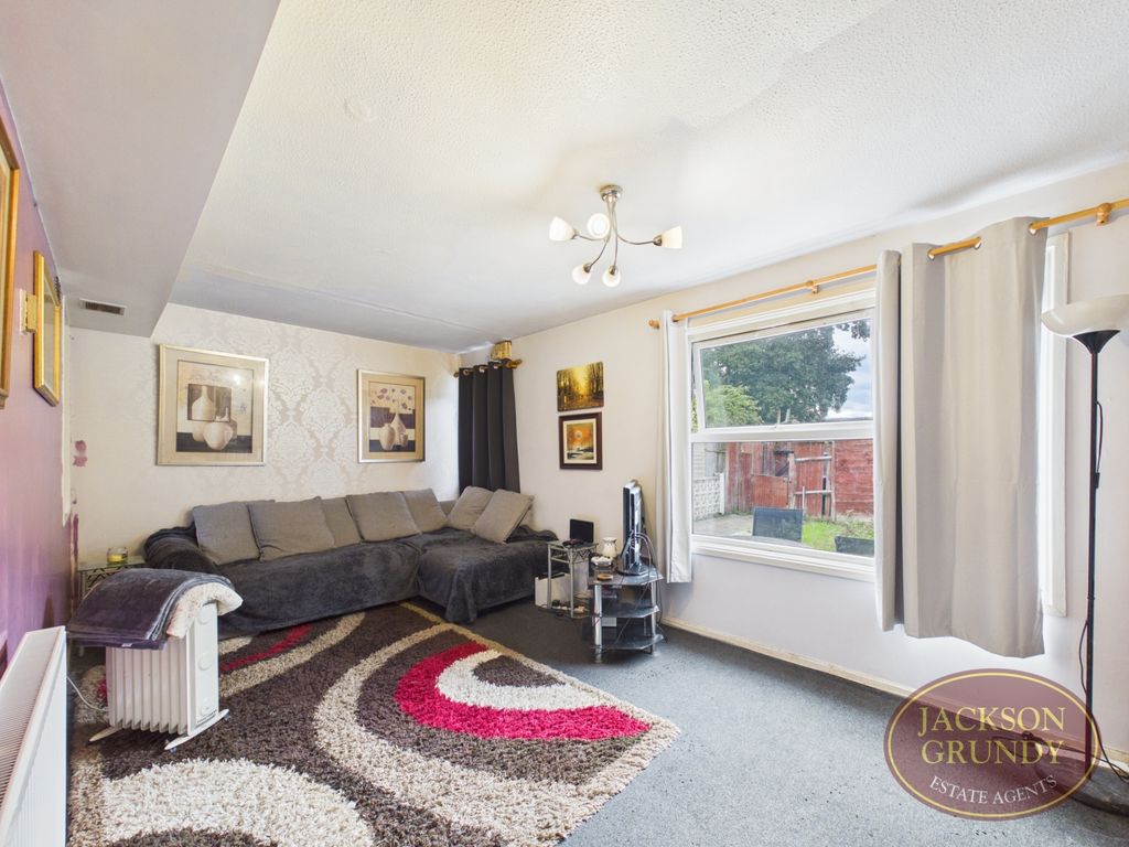 Property photo 3 of 13 Leyside Court