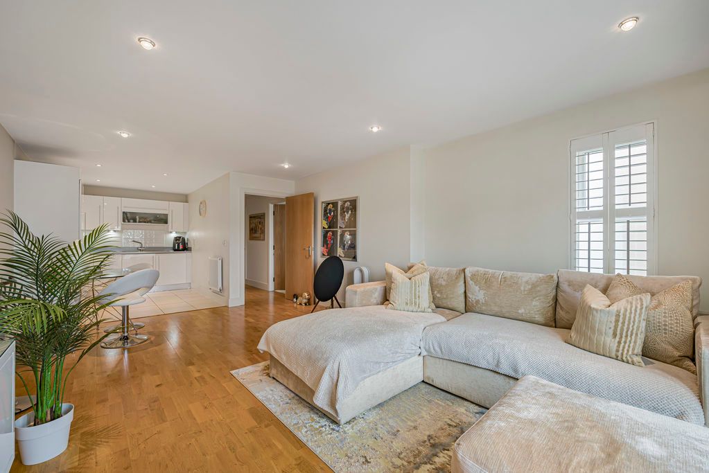 Property photo 3 of 18 Open Plan