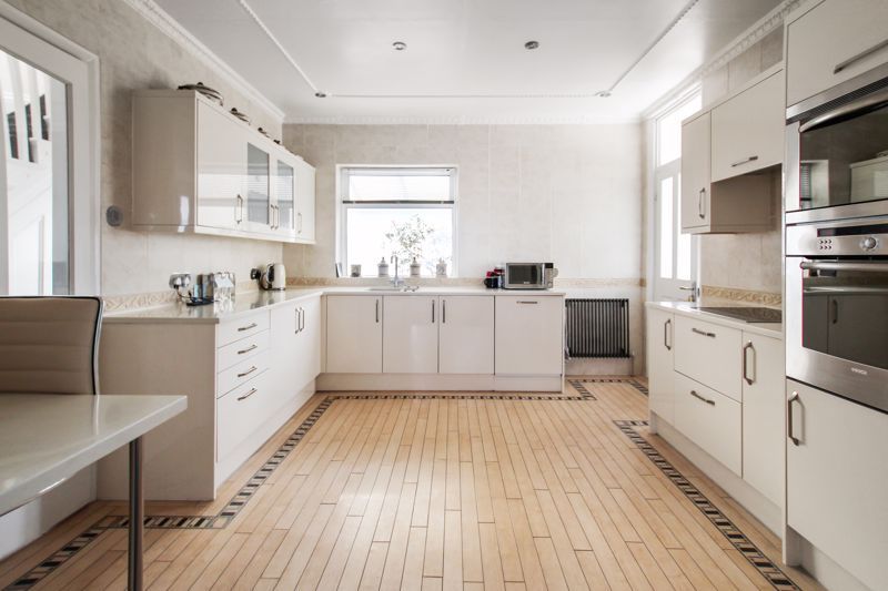 Property photo 3 of 23 Photo 17