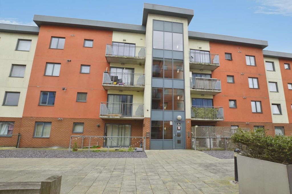 Property photo 1 of 13 Front (Exterior)