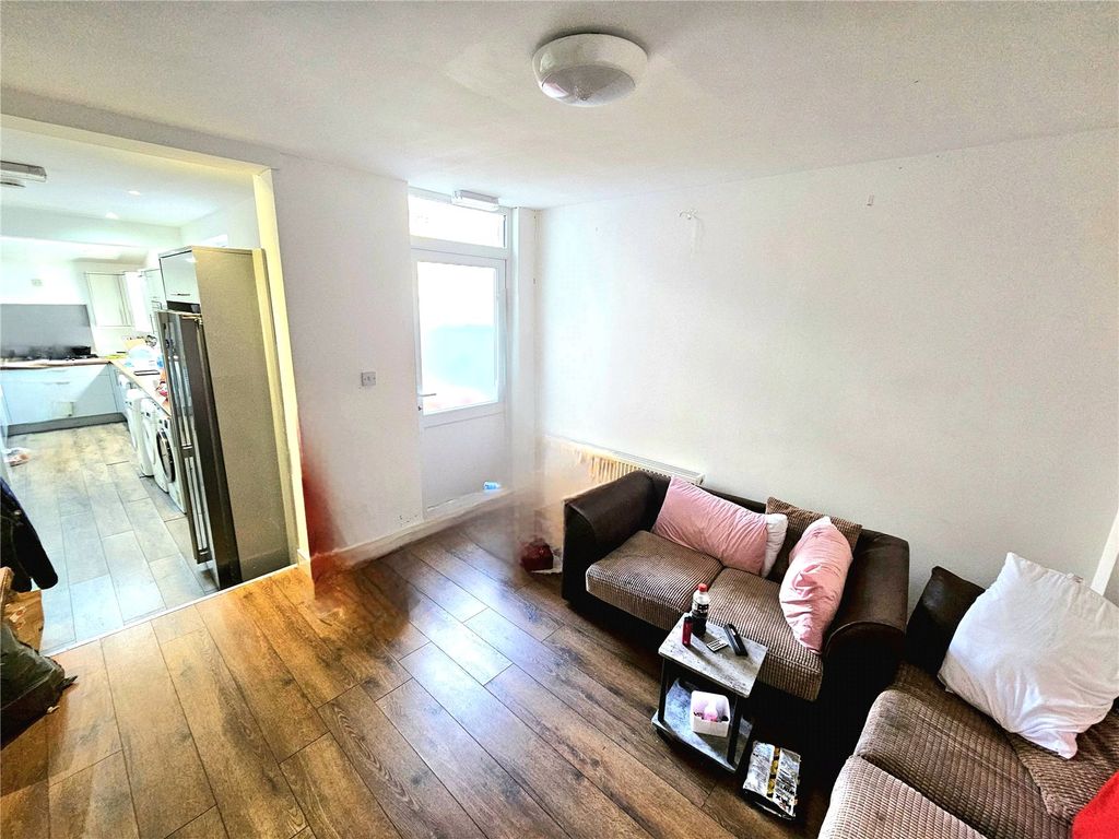 Property photo 2 of 13 Picture No. 01
