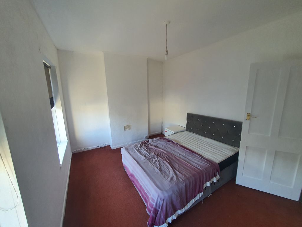 Property photo 3 of 8 Gallery