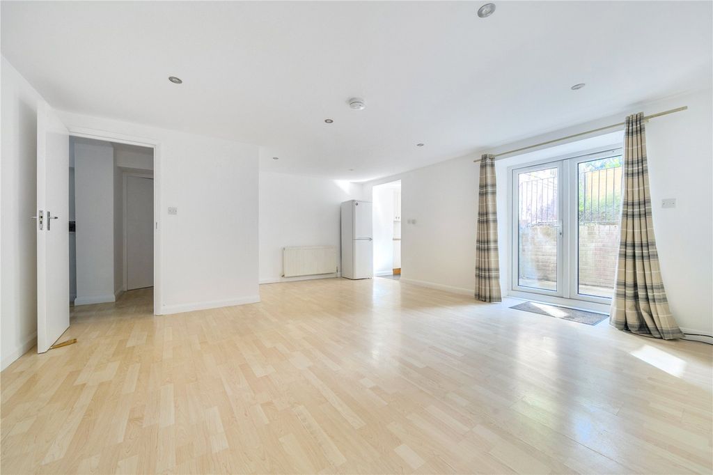Property photo 2 of 14 Picture No. 03