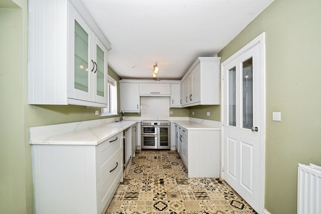 Property photo 3 of 15 Kitchen
