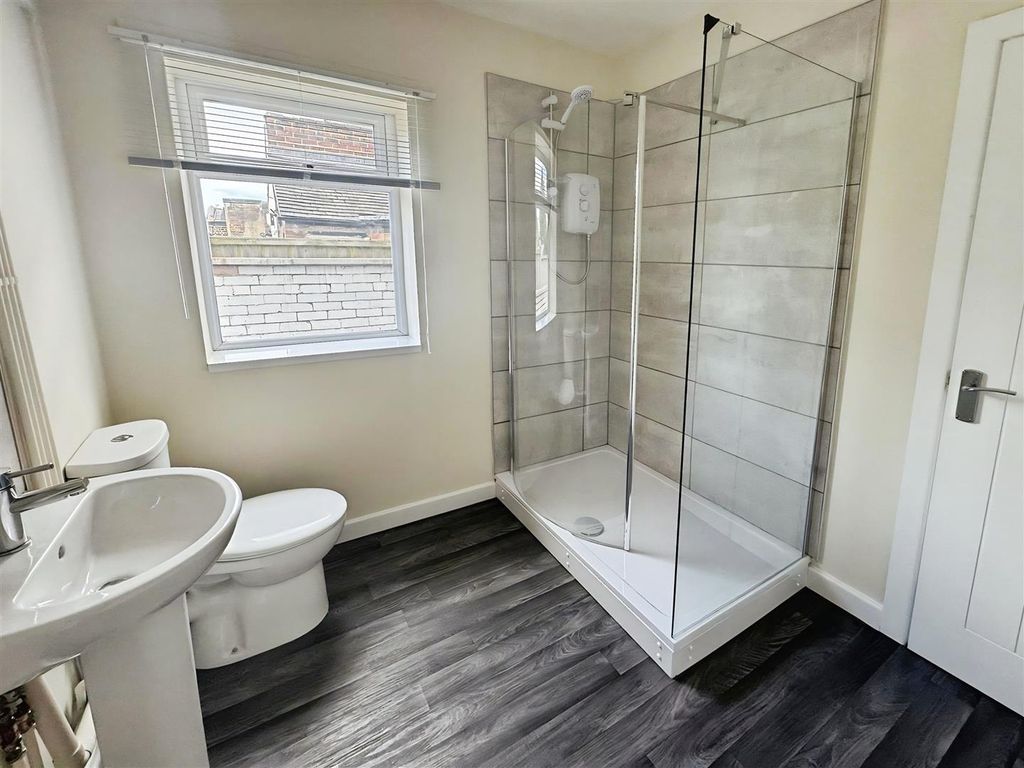 Property photo 3 of 13 2E09033E-2.Jpg