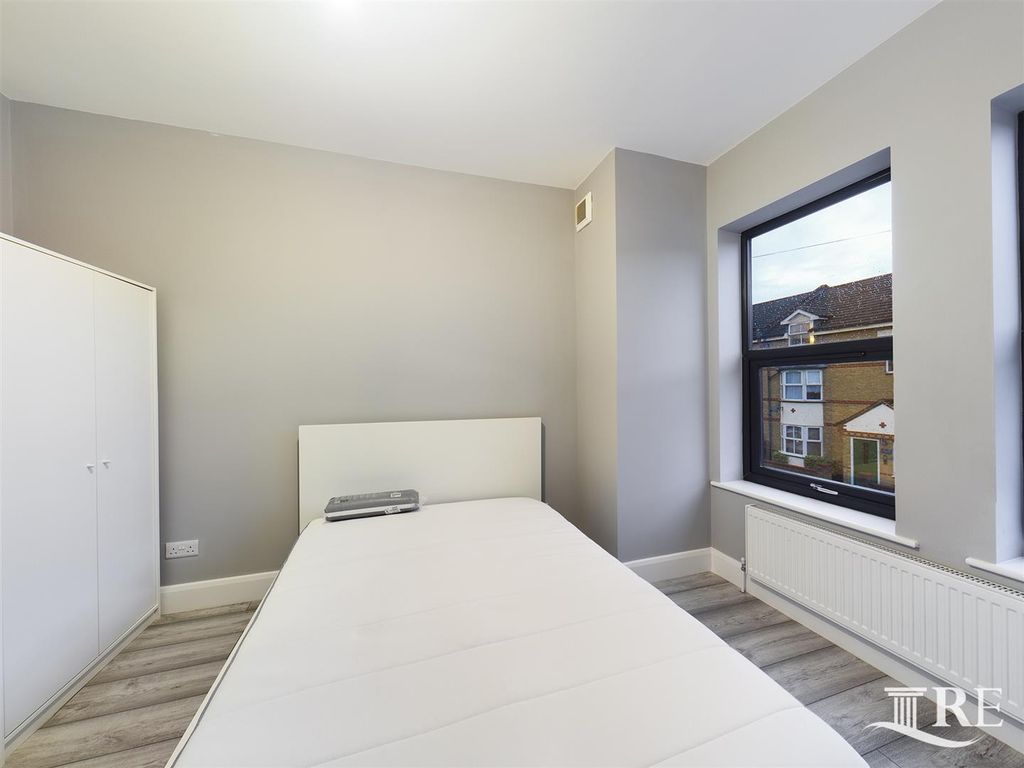 Property photo 3 of 8 Cam00625P1-Pr0091-Still12.Jpg