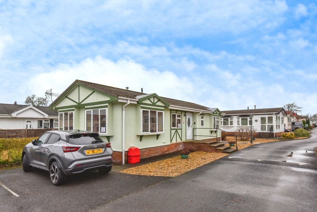 Property photo 1 of 20