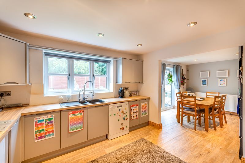 Property photo 2 of 23