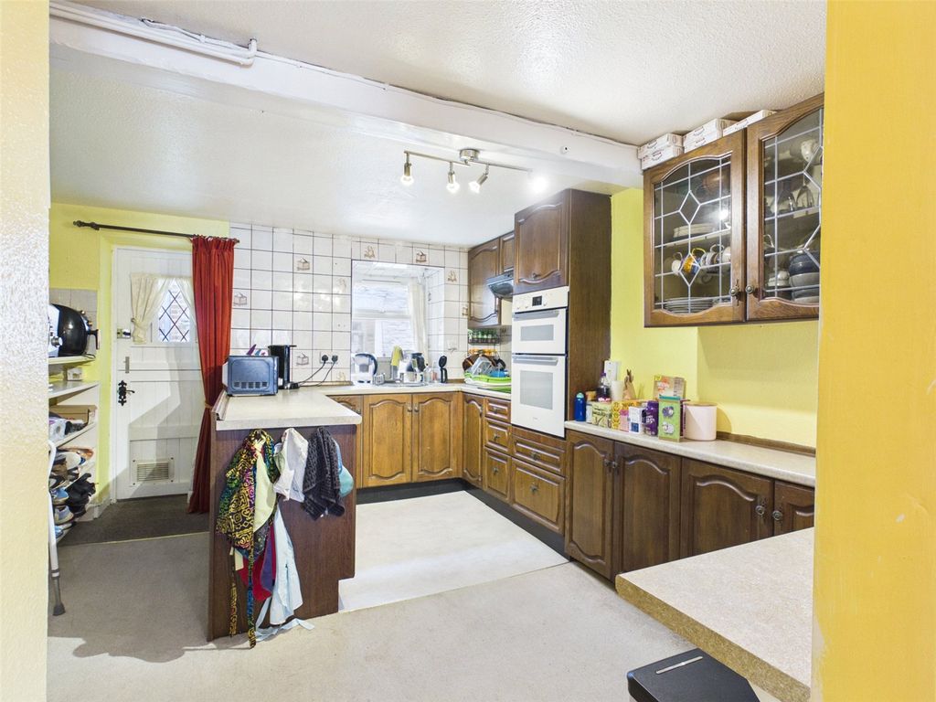 Property photo 3 of 12 Picture No. 02