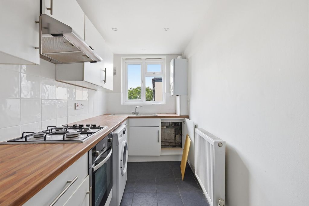 Property photo 3 of 13 Kitchen