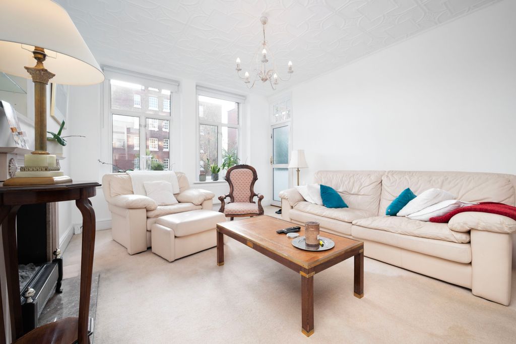 Property photo 2 of 16 Picture No. 48