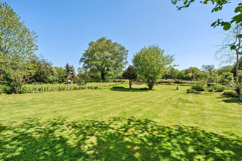 Property photo 2 of 10