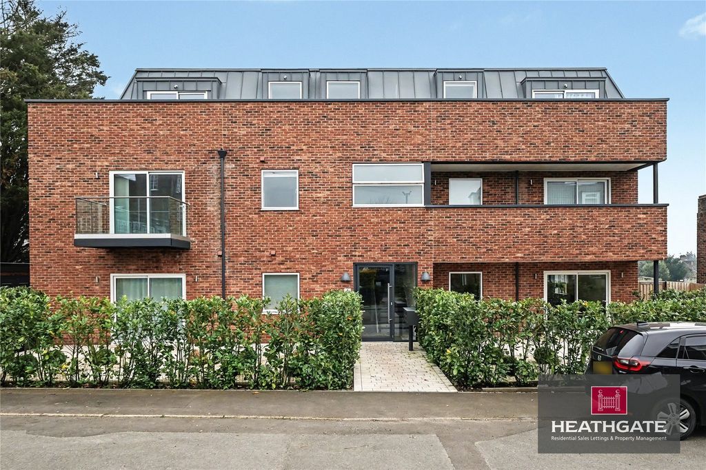 Property photo 2 of 11 Picture-No-21-37