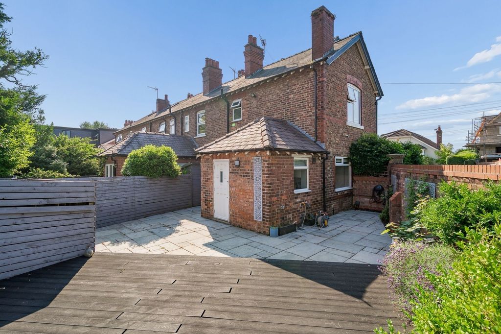 Property photo 2 of 19