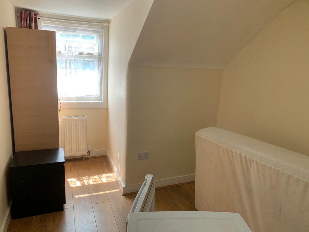 Property photo 3 of 5 Gallery